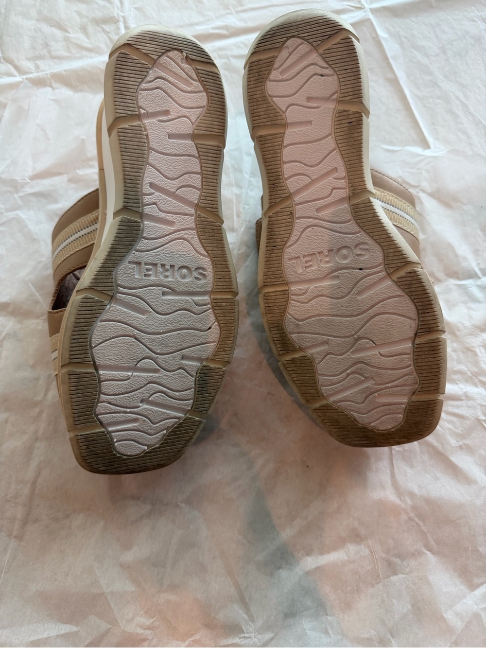 Sorel Joanie III Tan Platform Slide Sandals 8 - Picture 6 of 7